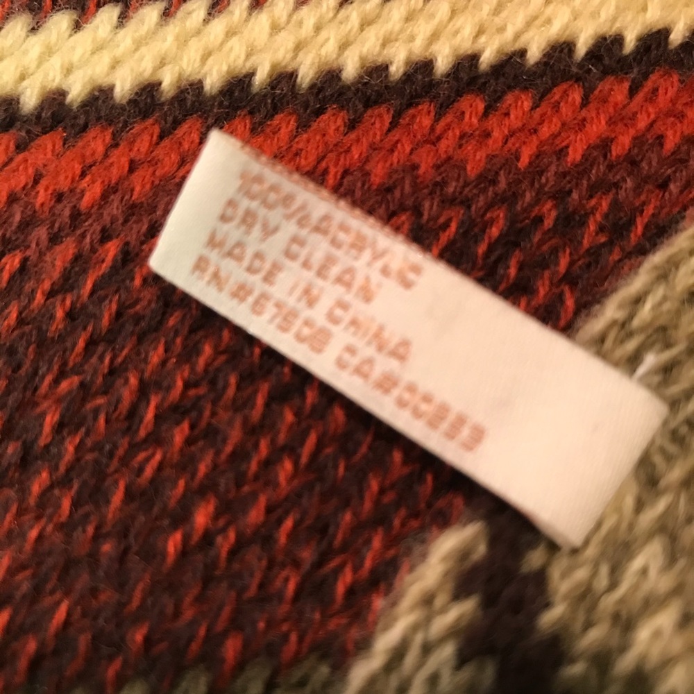 Collection 18 Scarf - Picture 5 of 7